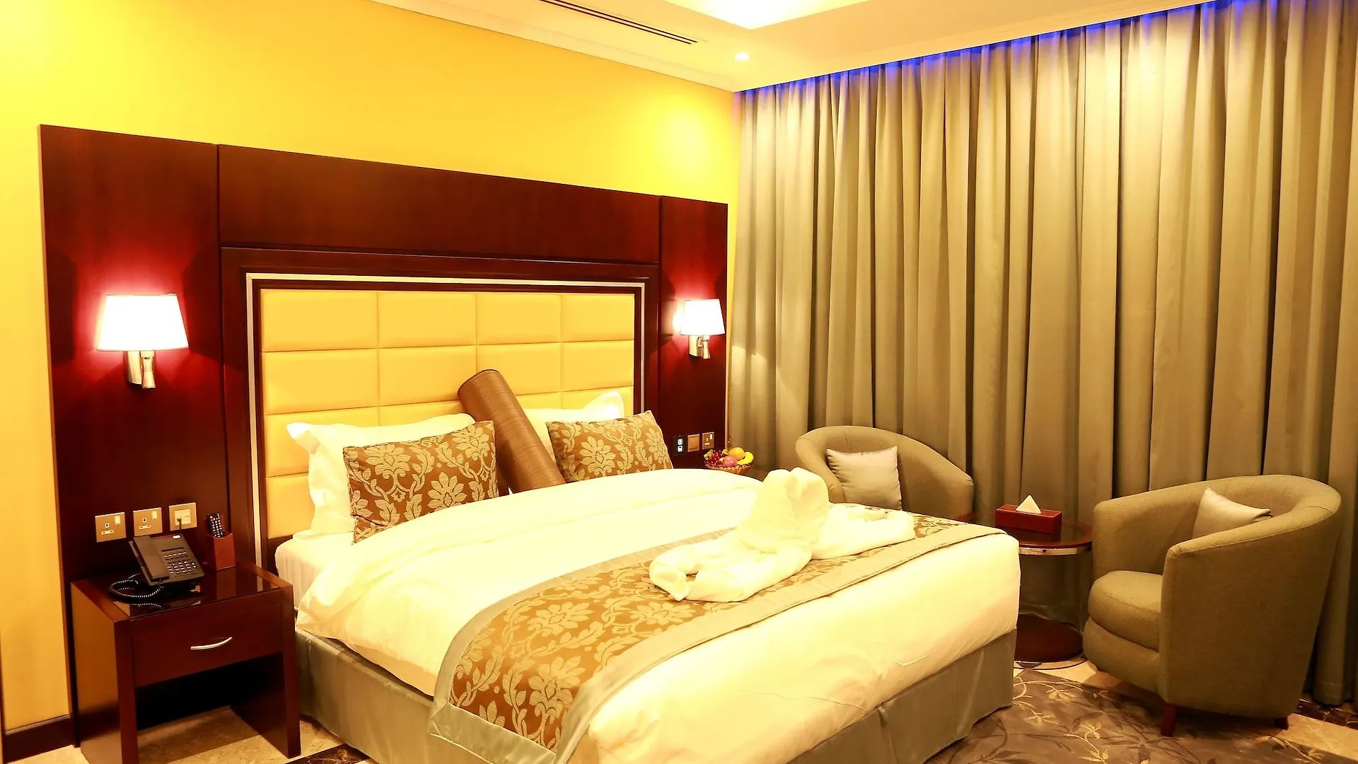 Telal Hotel Apartments Dubai 4*,